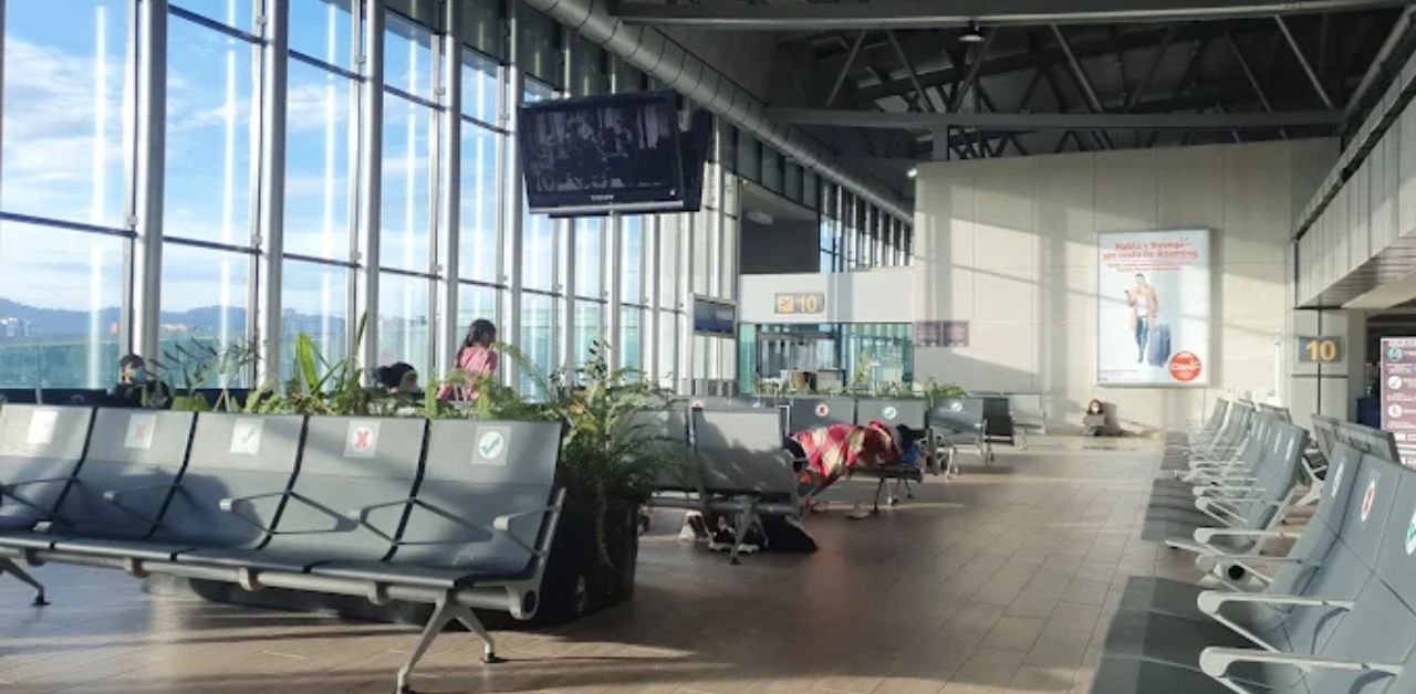 La Aurora International Airport